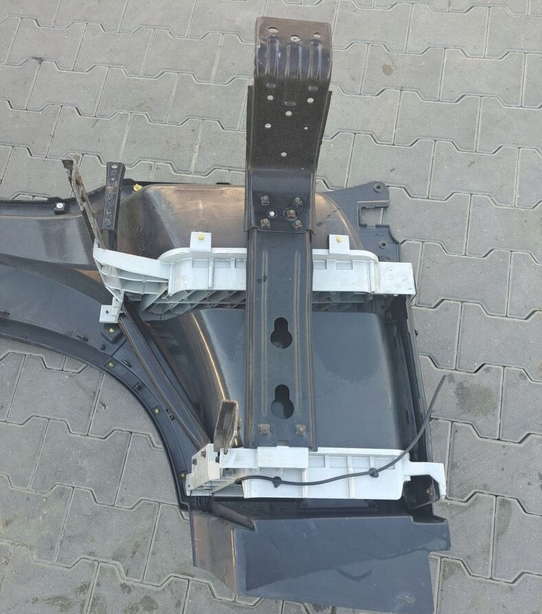 VOLVO STOPIEŃ STOPNICA LEWA STELAŻ ORYGINAŁ VOLVO FH 4 - Trittbrett für LKW: das Bild 5 VOLVO STOPIEŃ STOPNICA LEWA STELAŻ ORYGINAŁ VOLVO FH 4 - Trittbrett für LKW: das Bild 5