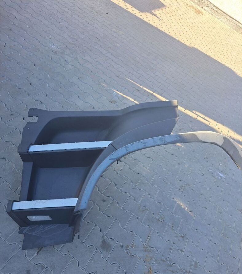 VOLVO STOPIEŃ STOPNICA LEWA STELAŻ ORYGINAŁ VOLVO FH 4 - Trittbrett für LKW: das Bild 1 VOLVO STOPIEŃ STOPNICA LEWA STELAŻ ORYGINAŁ VOLVO FH 4 - Trittbrett für LKW: das Bild 1