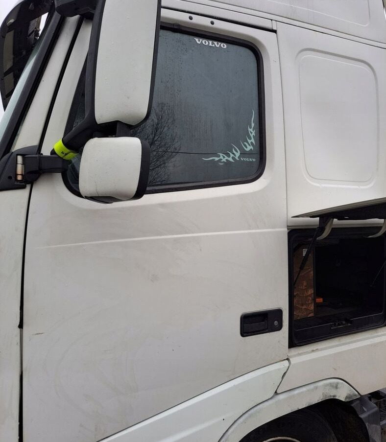 Volvo KOMPLETNE LIFT Volvo FH 13 - Tür und Teile für LKW: das Bild 1 Volvo KOMPLETNE LIFT Volvo FH 13 - Tür und Teile für LKW: das Bild 1