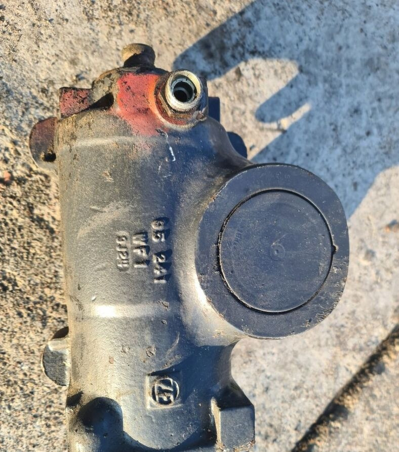 ZF KOLUMNA PRZEKŁADNIA KIEROWNICZA RENAULT MIDLUM DXI 19,5 - Lenkgetriebe für LKW: das Bild 2 ZF KOLUMNA PRZEKŁADNIA KIEROWNICZA RENAULT MIDLUM DXI 19,5 - Lenkgetriebe für LKW: das Bild 2