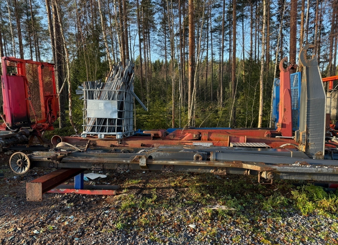 Koukkulaitteet ja vaijerilaitteet - Abrollkipper: das Bild 3 Koukkulaitteet ja vaijerilaitteet - Abrollkipper: das Bild 3