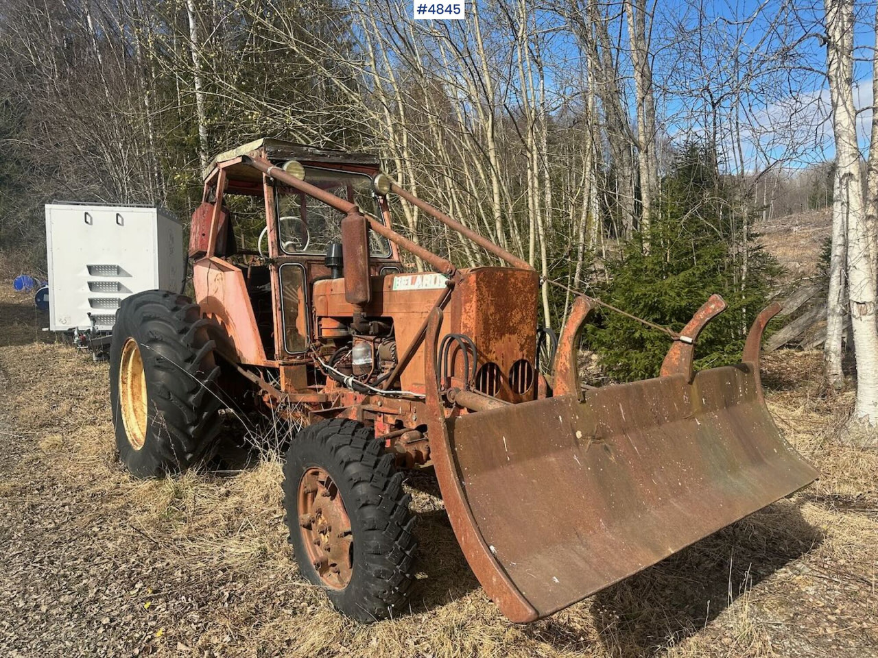 1972 Belarus MTZ 52 super 4x4 forest rig w/ winch. - Traktor: das Bild 1 1972 Belarus MTZ 52 super 4x4 forest rig w/ winch. - Traktor: das Bild 1