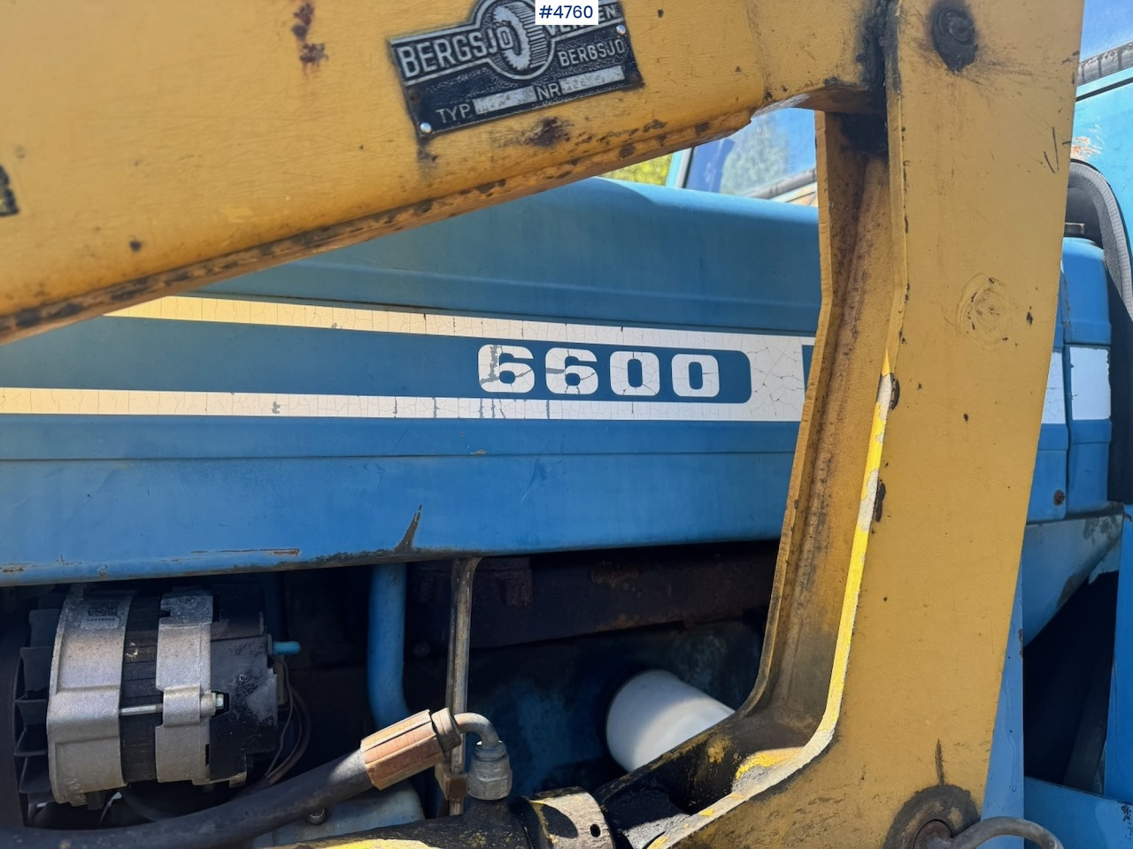 Traktor 1978 Ford 6600 4x4 w/ Front Loader, Bucket, Twin Wheels and Winch.: das Bild 14 Traktor 1978 Ford 6600 4x4 w/ Front Loader, Bucket, Twin Wheels and Winch.: das Bild 14