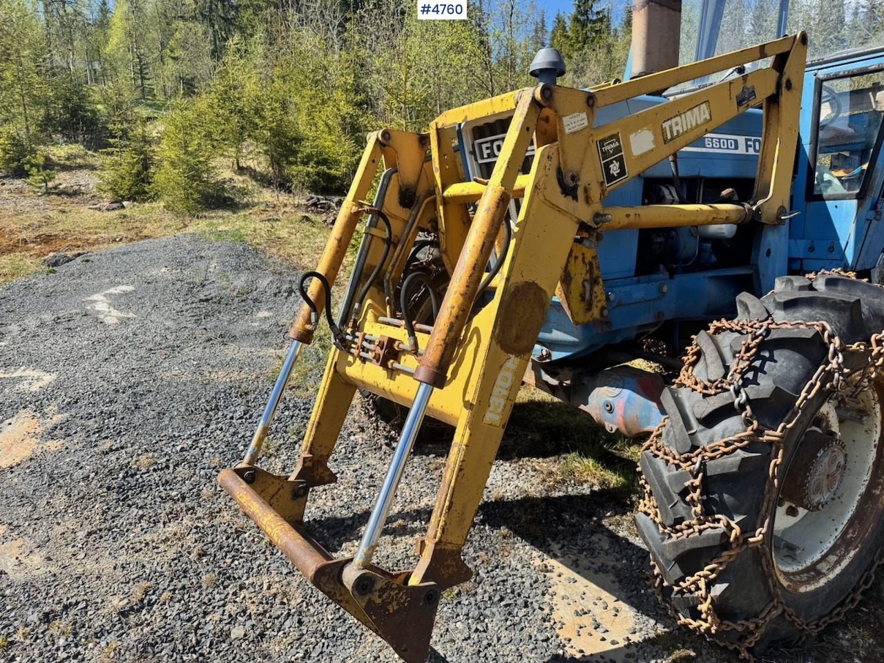 Traktor 1978 Ford 6600 4x4 w/ Front Loader, Bucket, Twin Wheels and Winch.: das Bild 11 Traktor 1978 Ford 6600 4x4 w/ Front Loader, Bucket, Twin Wheels and Winch.: das Bild 11