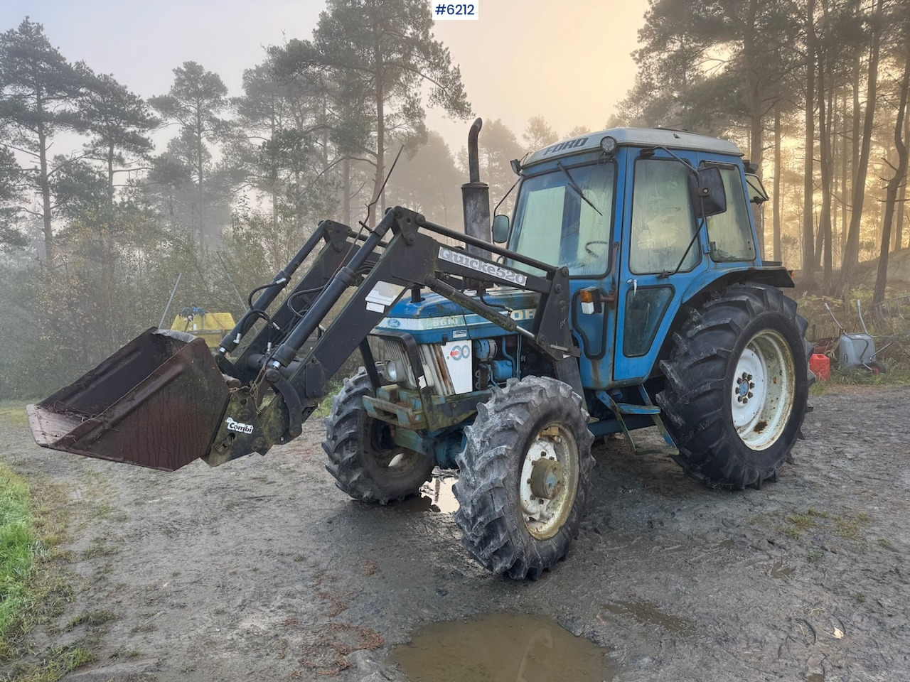 1982 Ford 5610 w/ front loader. - Traktor: das Bild 1 1982 Ford 5610 w/ front loader. - Traktor: das Bild 1