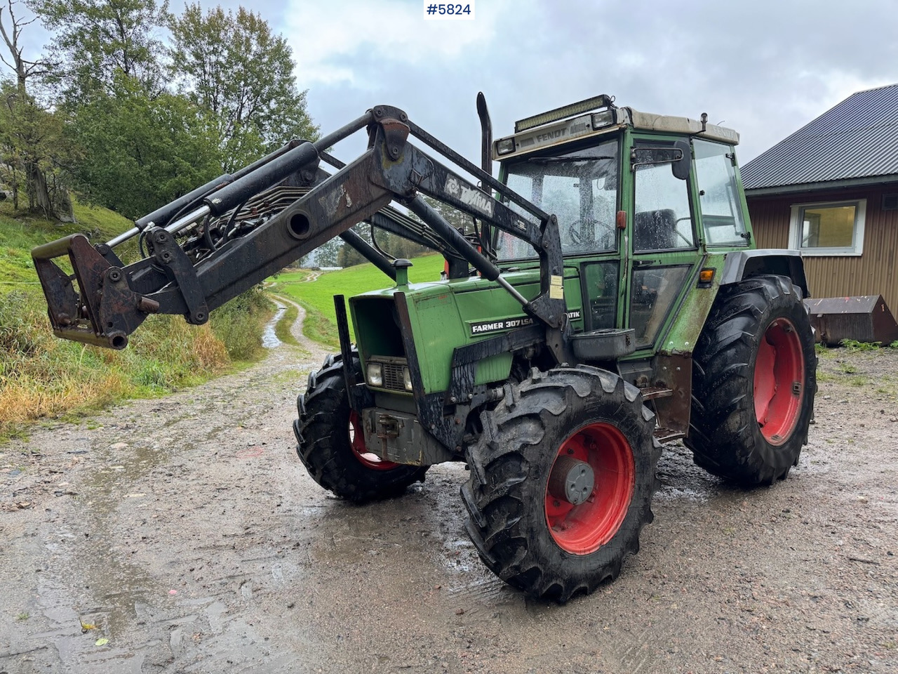 1991 Fendt Farmer 307 LSA w/ front loader. - Traktor: das Bild 2 1991 Fendt Farmer 307 LSA w/ front loader. - Traktor: das Bild 2