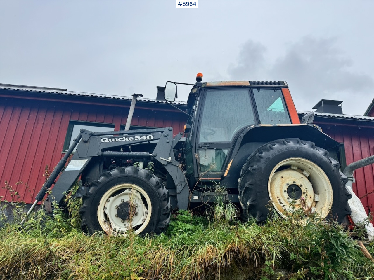 1991 Valmet 6100 Turbo with front loader and bucket - Traktor: das Bild 1 1991 Valmet 6100 Turbo with front loader and bucket - Traktor: das Bild 1