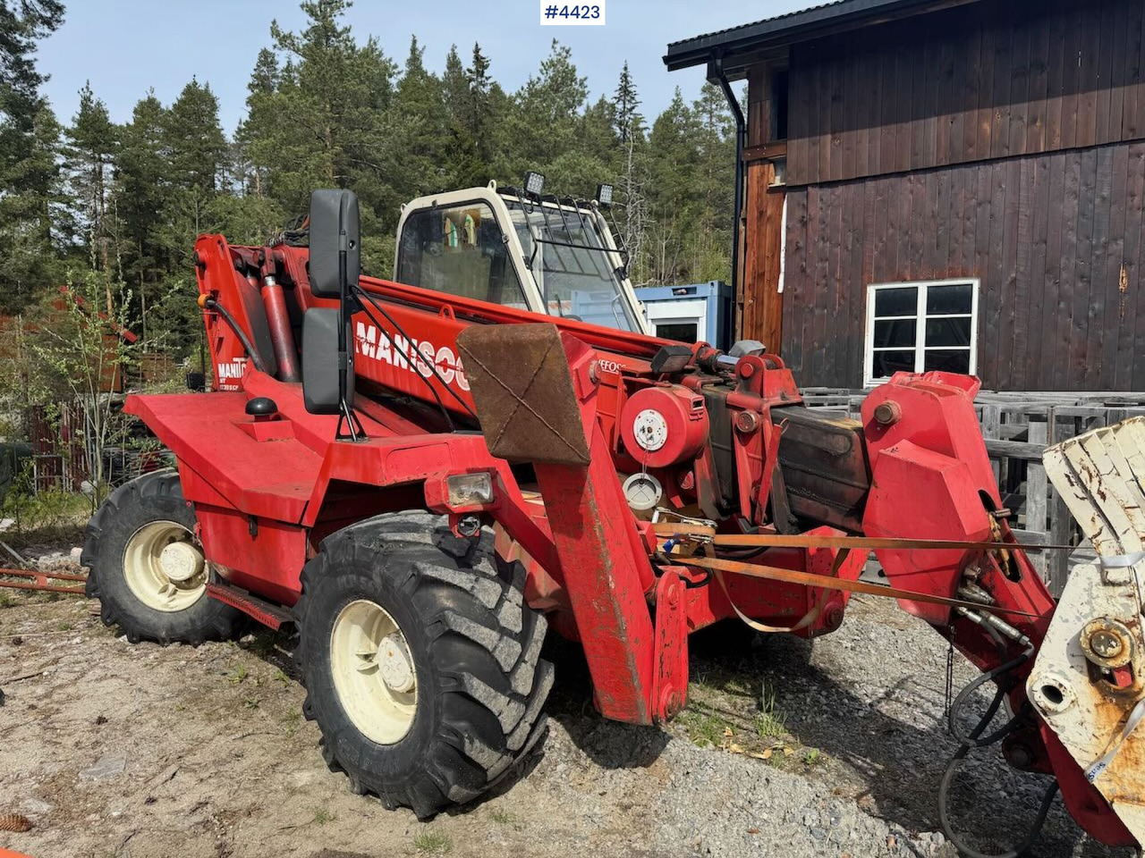 1992 Manitou MT1230 Telescopic forklift w/ pallet forks. Rep. object. - Teleskoplader: das Bild 3 1992 Manitou MT1230 Telescopic forklift w/ pallet forks. Rep. object. - Teleskoplader: das Bild 3
