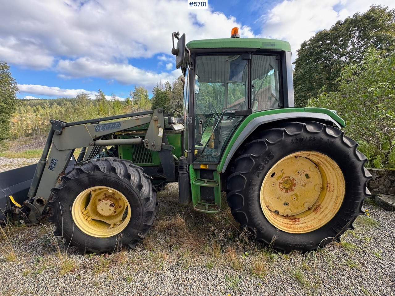 1993 John Deere 6300 w/ front loader and plow plate. - Traktor: das Bild 1 1993 John Deere 6300 w/ front loader and plow plate. - Traktor: das Bild 1