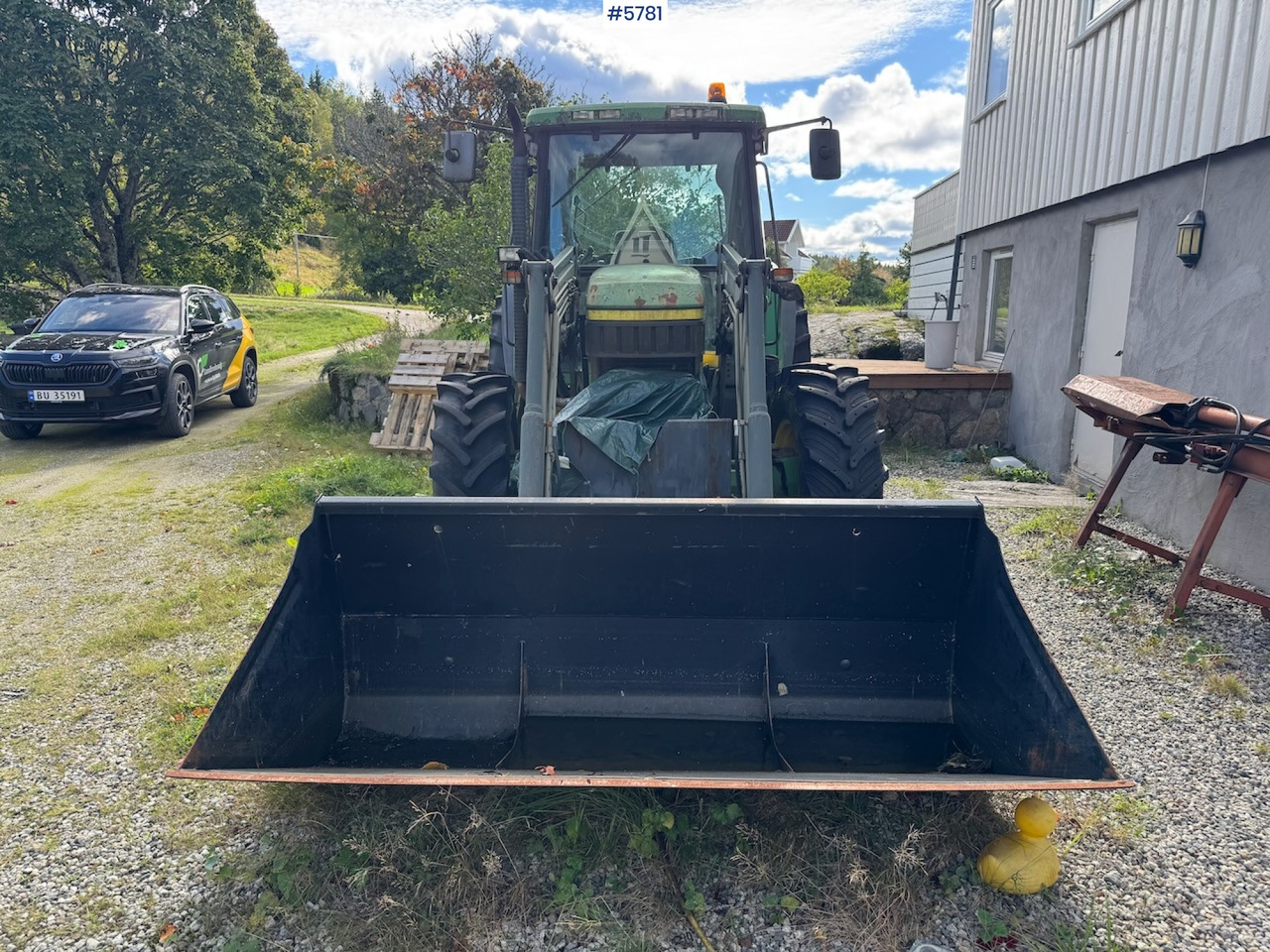 1993 John Deere 6300 w/ front loader and plow plate. - Traktor: das Bild 3 1993 John Deere 6300 w/ front loader and plow plate. - Traktor: das Bild 3