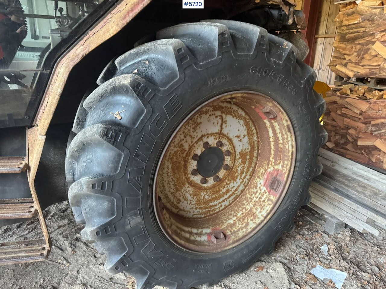 Traktor 1996 Case 5140 4x4 w/ Quicke front loader: das Bild 11