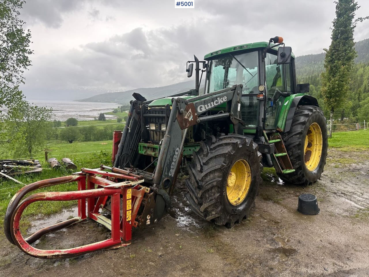 2000 John Deere 6610 4x4 tractor w/ front loader. - Traktor: das Bild 1 2000 John Deere 6610 4x4 tractor w/ front loader. - Traktor: das Bild 1