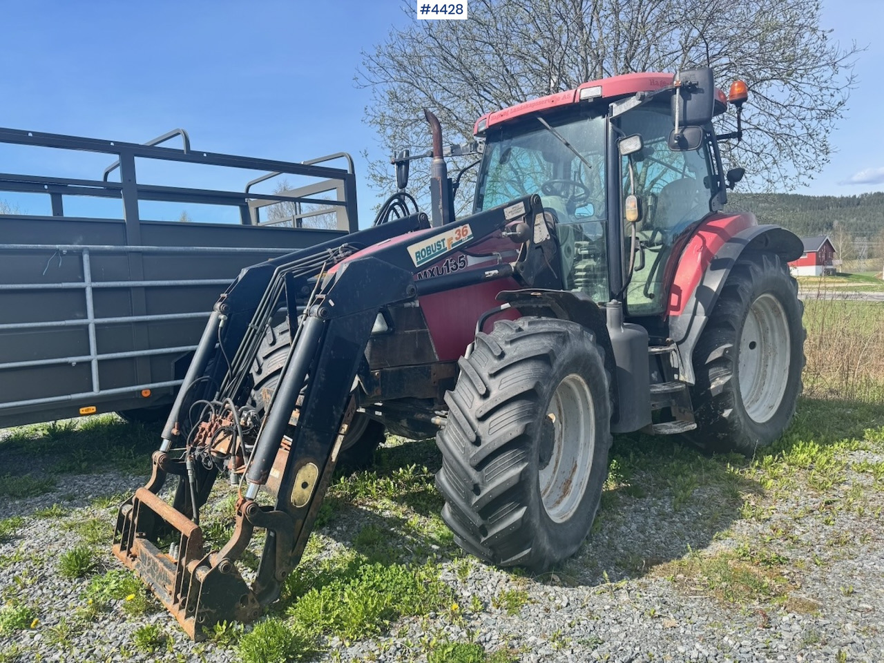 2004 Case MXU 135 4x4 w/ Front Loader. - Traktor: das Bild 4 2004 Case MXU 135 4x4 w/ Front Loader. - Traktor: das Bild 4