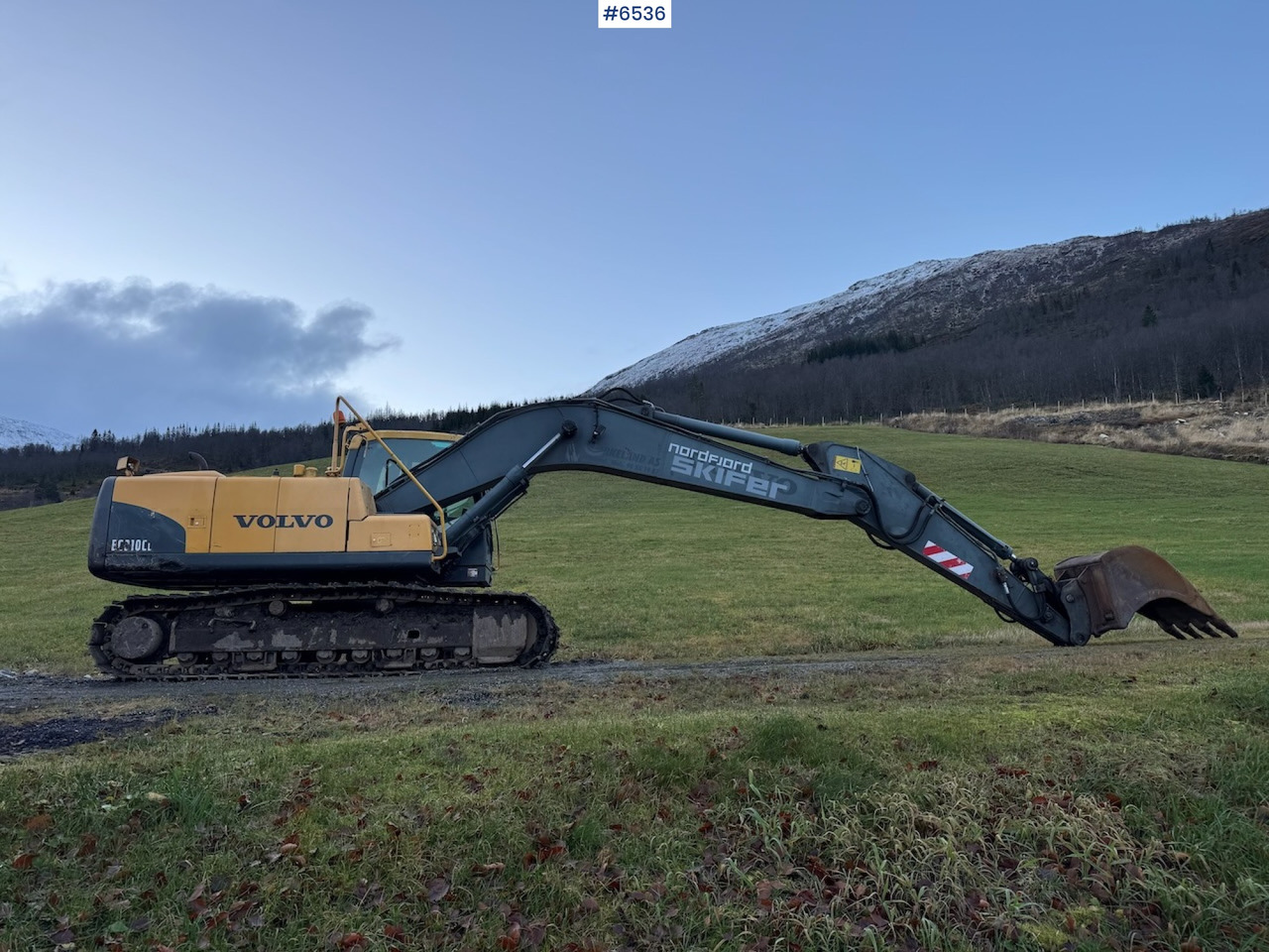 2007 Volvo EC 210 CL w/ excavator bucket and good chassis. - Kettenbagger: das Bild 3 2007 Volvo EC 210 CL w/ excavator bucket and good chassis. - Kettenbagger: das Bild 3