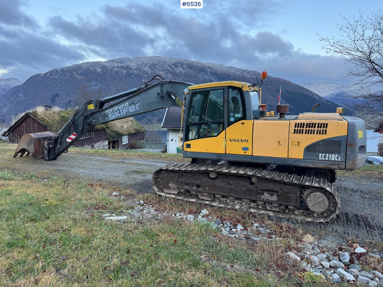 2007 Volvo EC 210 CL w/ excavator bucket and good chassis. - Kettenbagger: das Bild 2 2007 Volvo EC 210 CL w/ excavator bucket and good chassis. - Kettenbagger: das Bild 2