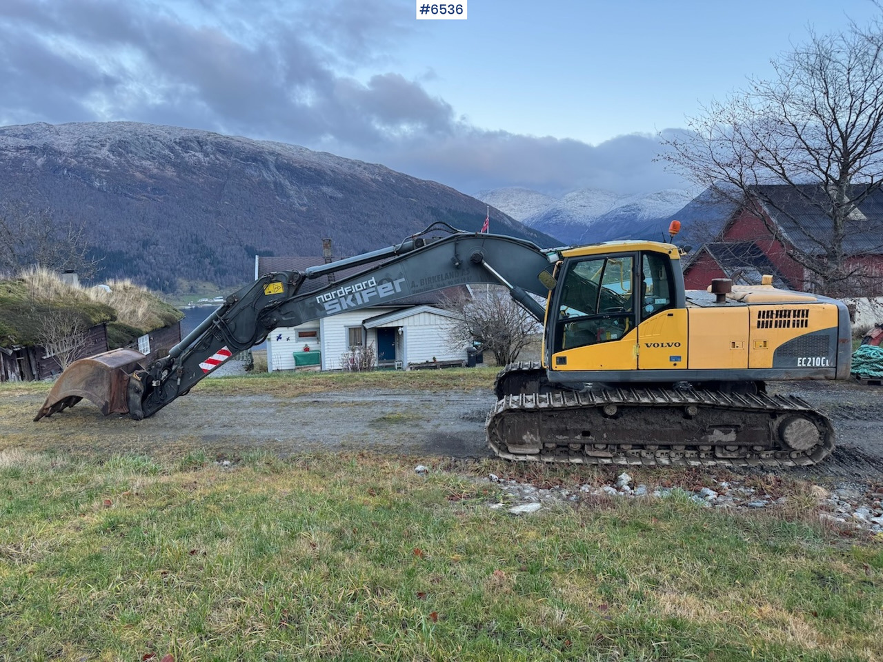 2007 Volvo EC 210 CL w/ excavator bucket and good chassis. - Kettenbagger: das Bild 4 2007 Volvo EC 210 CL w/ excavator bucket and good chassis. - Kettenbagger: das Bild 4