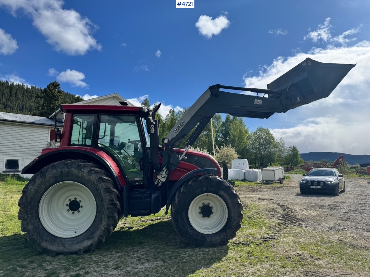 2010 Valtra N142 equipped for snow clearing with front loader - Traktor: das Bild 5 2010 Valtra N142 equipped for snow clearing with front loader - Traktor: das Bild 5