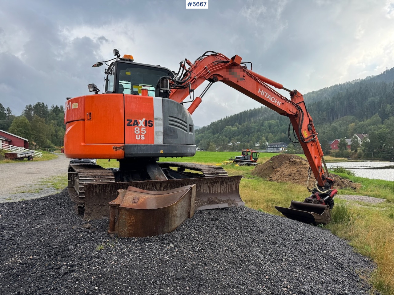 2011 Hitachi ZX 85 US-3 w/rotor tilt and buckets - Minibagger: das Bild 5 2011 Hitachi ZX 85 US-3 w/rotor tilt and buckets - Minibagger: das Bild 5