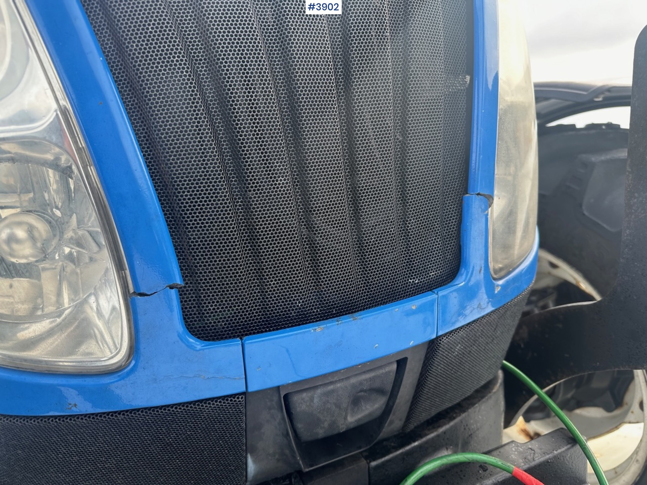 Traktor 2011 New Holland T5070 4x4 m/ frontlaster: das Bild 13