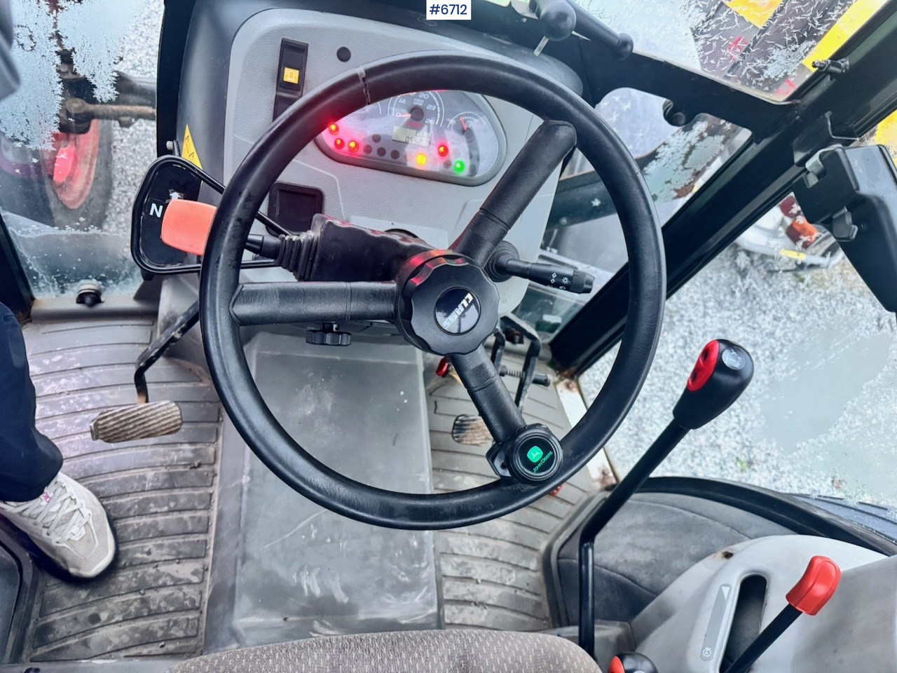 Traktor 2012 Claas 220 Elios w/ Front hydraulics. 4200 hours!: das Bild 13