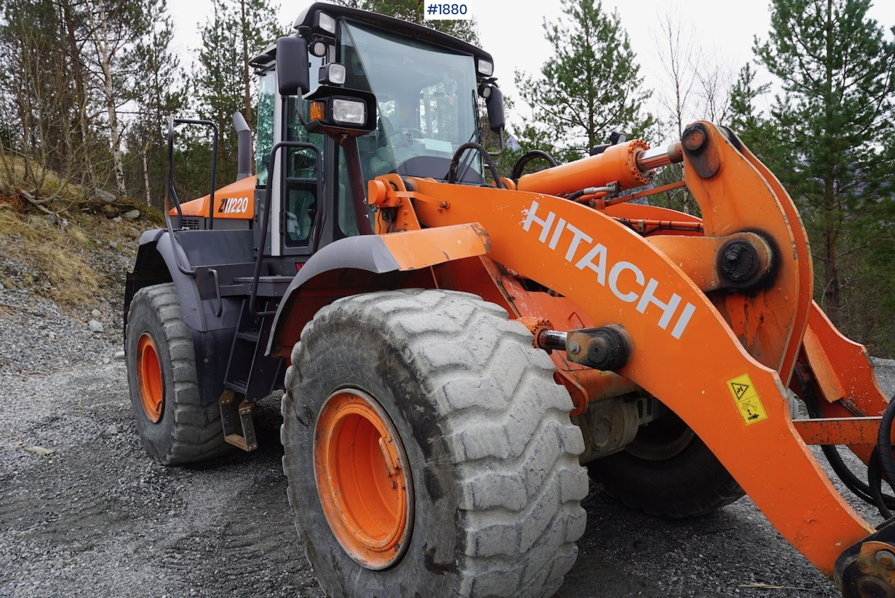 Radlader 2012 Hitachi ZW220: das Bild 12