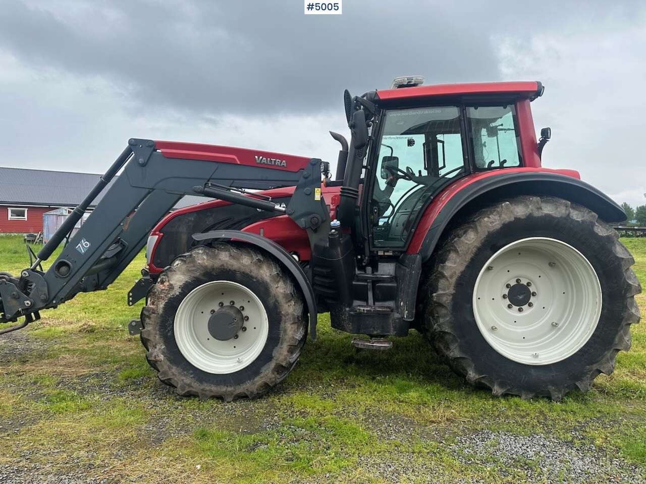 2012 Valtra T213 - Traktor: das Bild 4 2012 Valtra T213 - Traktor: das Bild 4