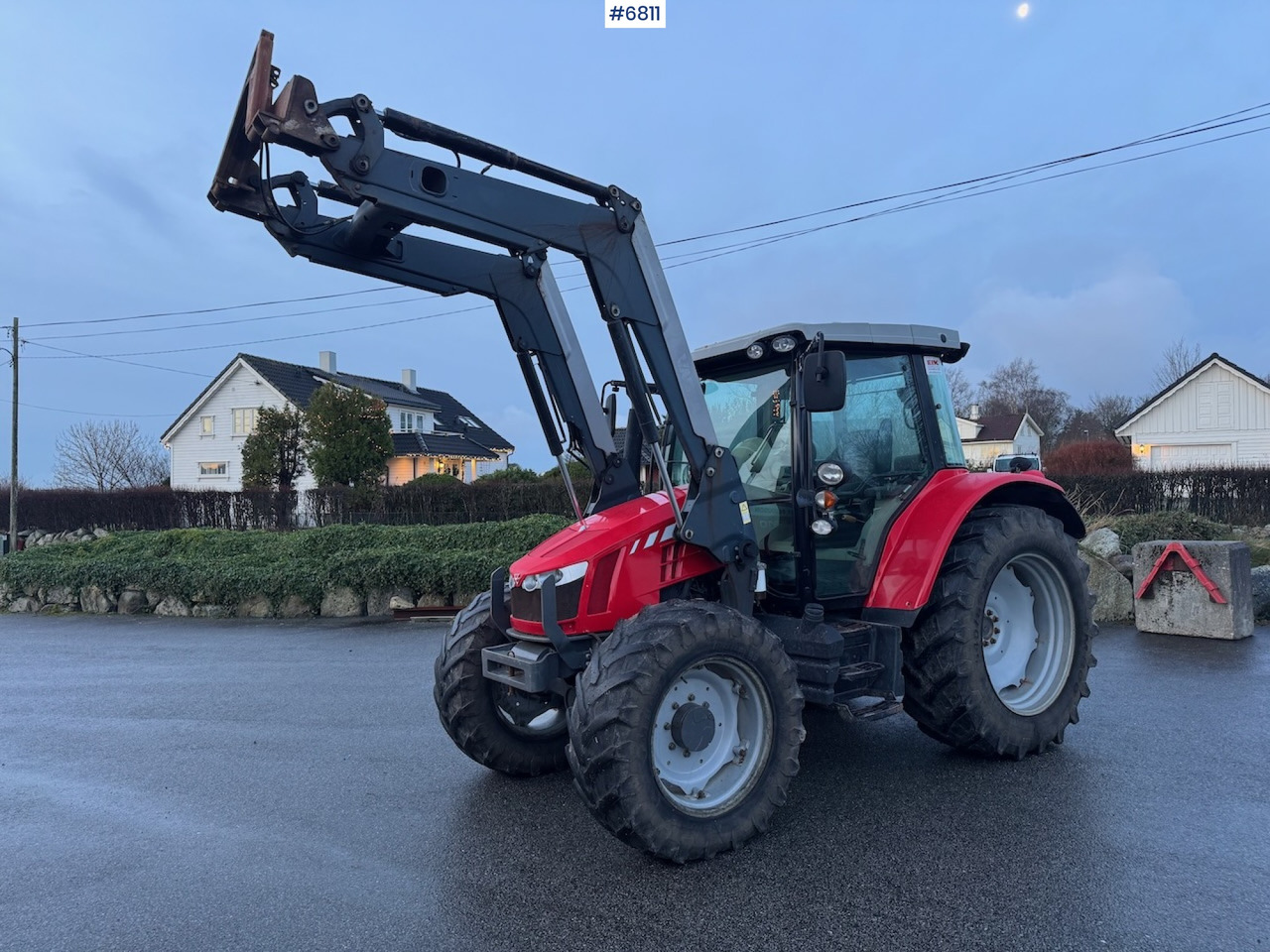 2014 Massey Ferguson 5610 Dyna-4 w/ front loader. Few hours! - Traktor: das Bild 3 2014 Massey Ferguson 5610 Dyna-4 w/ front loader. Few hours! - Traktor: das Bild 3
