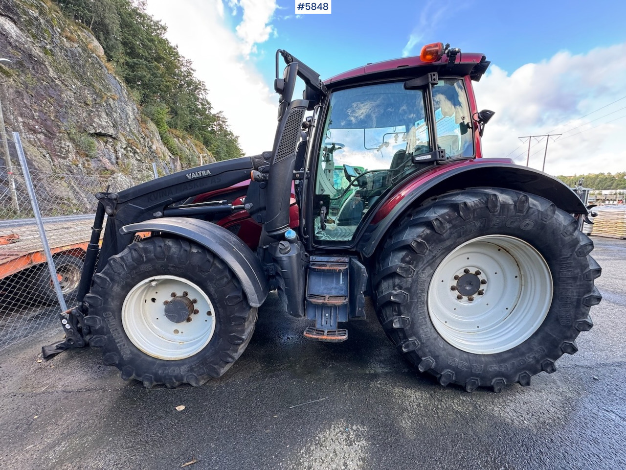 2018 Valtra N174 w/ front loader and plow plate. - Traktor: das Bild 1 2018 Valtra N174 w/ front loader and plow plate. - Traktor: das Bild 1