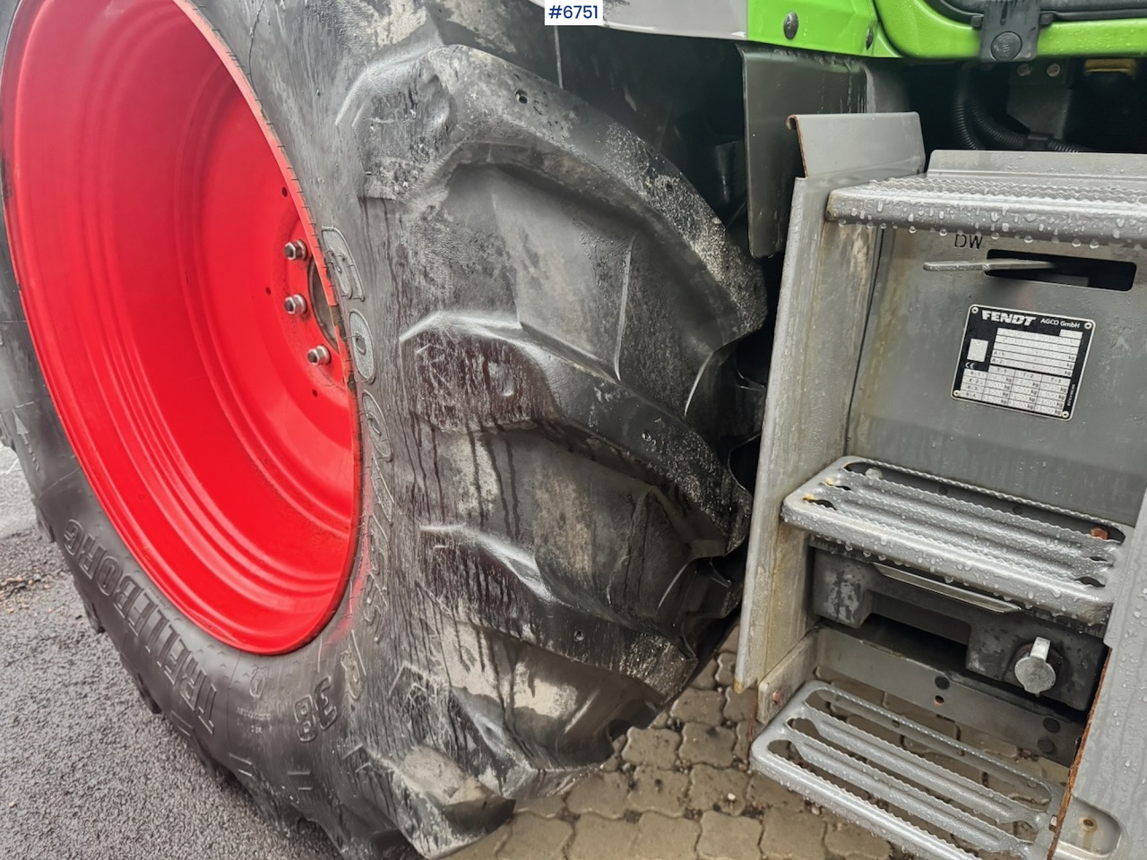 Traktor 2019 Fendt 313 Vario w/ Front hydraulics and 2 sets of tires.: das Bild 14 Traktor 2019 Fendt 313 Vario w/ Front hydraulics and 2 sets of tires.: das Bild 14