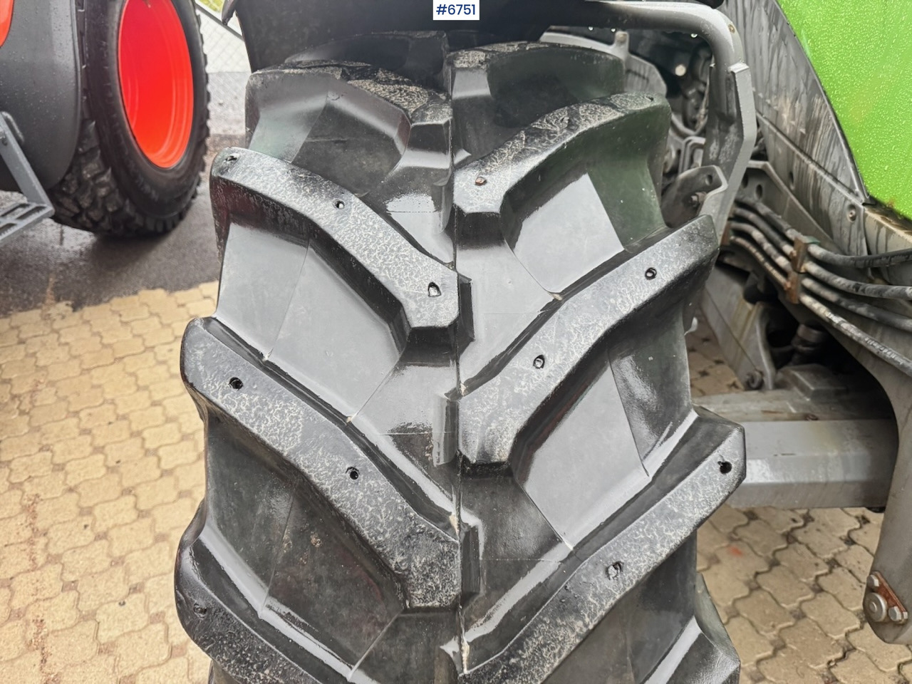 Traktor 2019 Fendt 313 Vario w/ Front hydraulics and 2 sets of tires.: das Bild 12 Traktor 2019 Fendt 313 Vario w/ Front hydraulics and 2 sets of tires.: das Bild 12