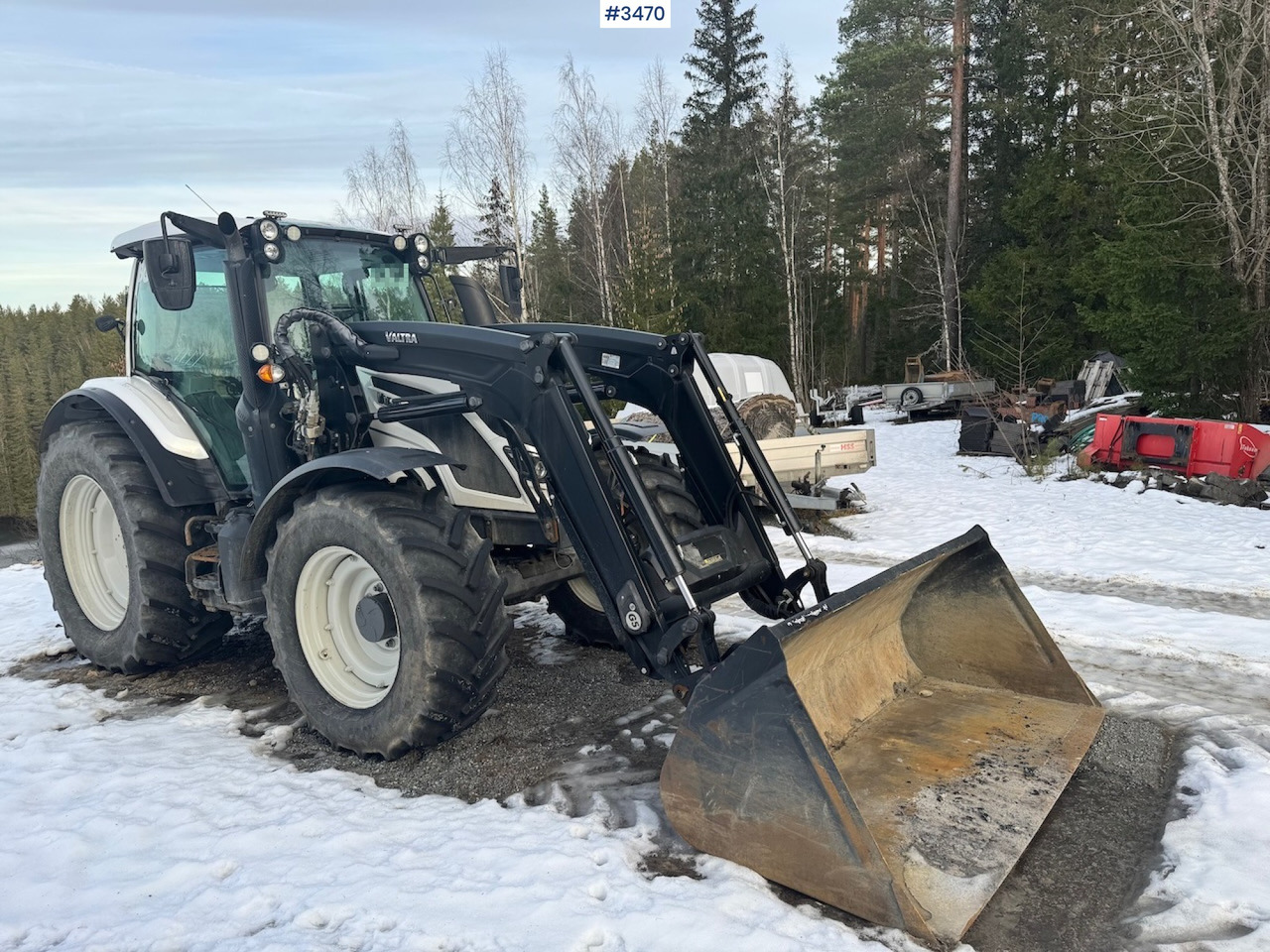 Traktor 2019 Valtra N134 w/ Front loader and bucket. 900 hours!: das Bild 8