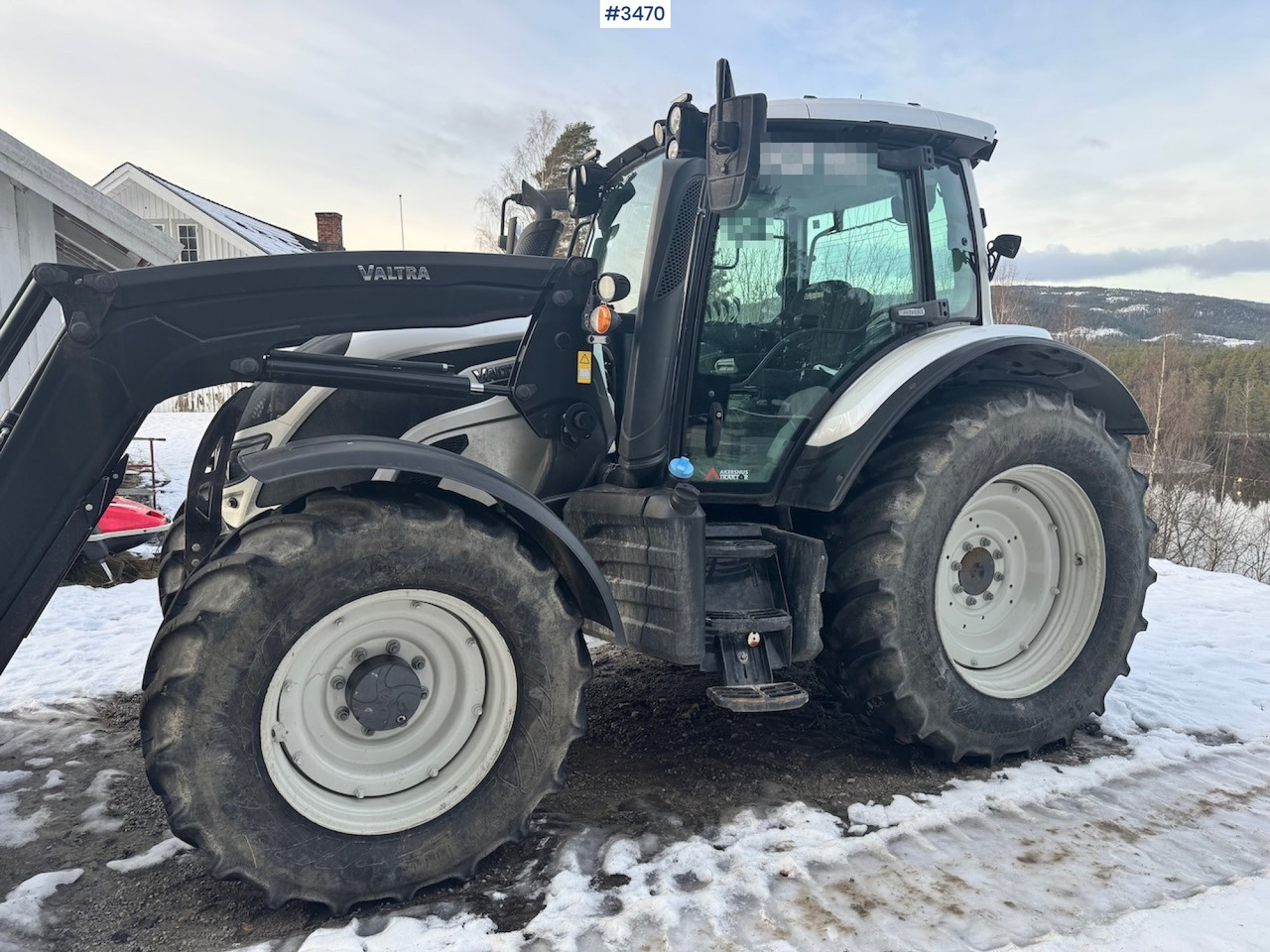 Traktor 2019 Valtra N134 w/ Front loader and bucket. 900 hours!: das Bild 12