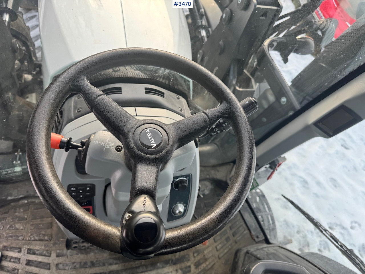 Traktor 2019 Valtra N134 w/ Front loader and bucket. 900 hours!: das Bild 29