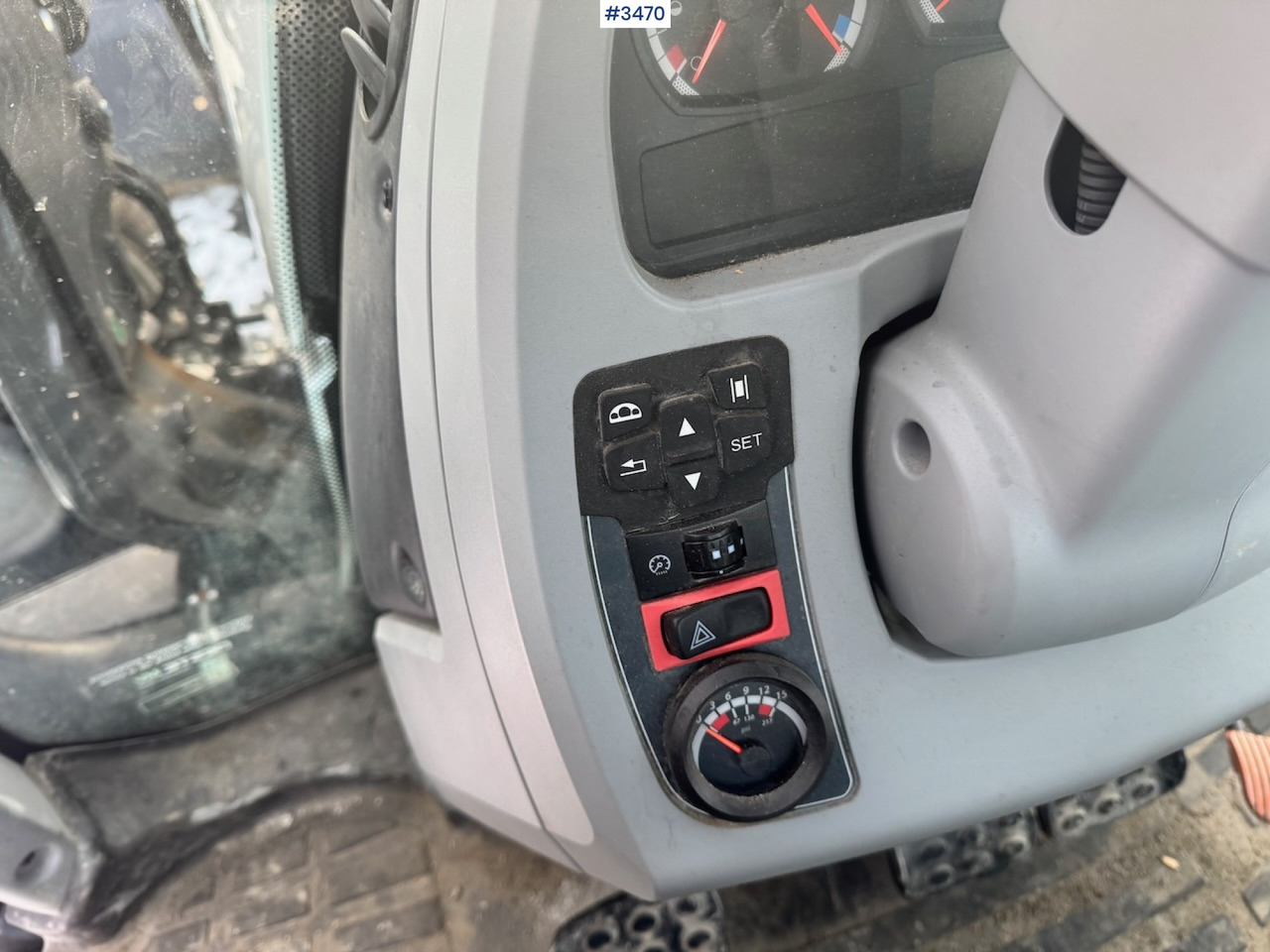 Traktor 2019 Valtra N134 w/ Front loader and bucket. 900 hours!: das Bild 30