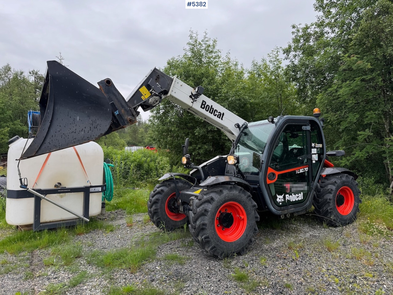 2021 Bobcat TL30.70DB m/ bucket, pallet fork and 4 chains. - Gabelstapler: das Bild 1 2021 Bobcat TL30.70DB m/ bucket, pallet fork and 4 chains. - Gabelstapler: das Bild 1
