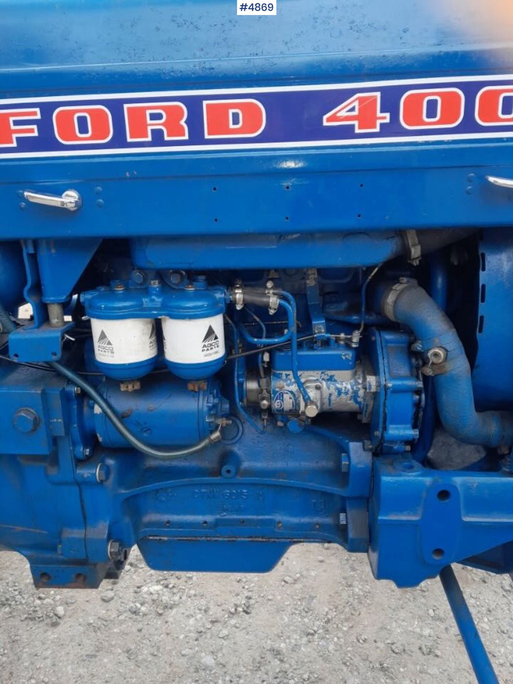 Ca. 1970 Ford 4000 4x2 - Traktor: das Bild 3 Ca. 1970 Ford 4000 4x2 - Traktor: das Bild 3