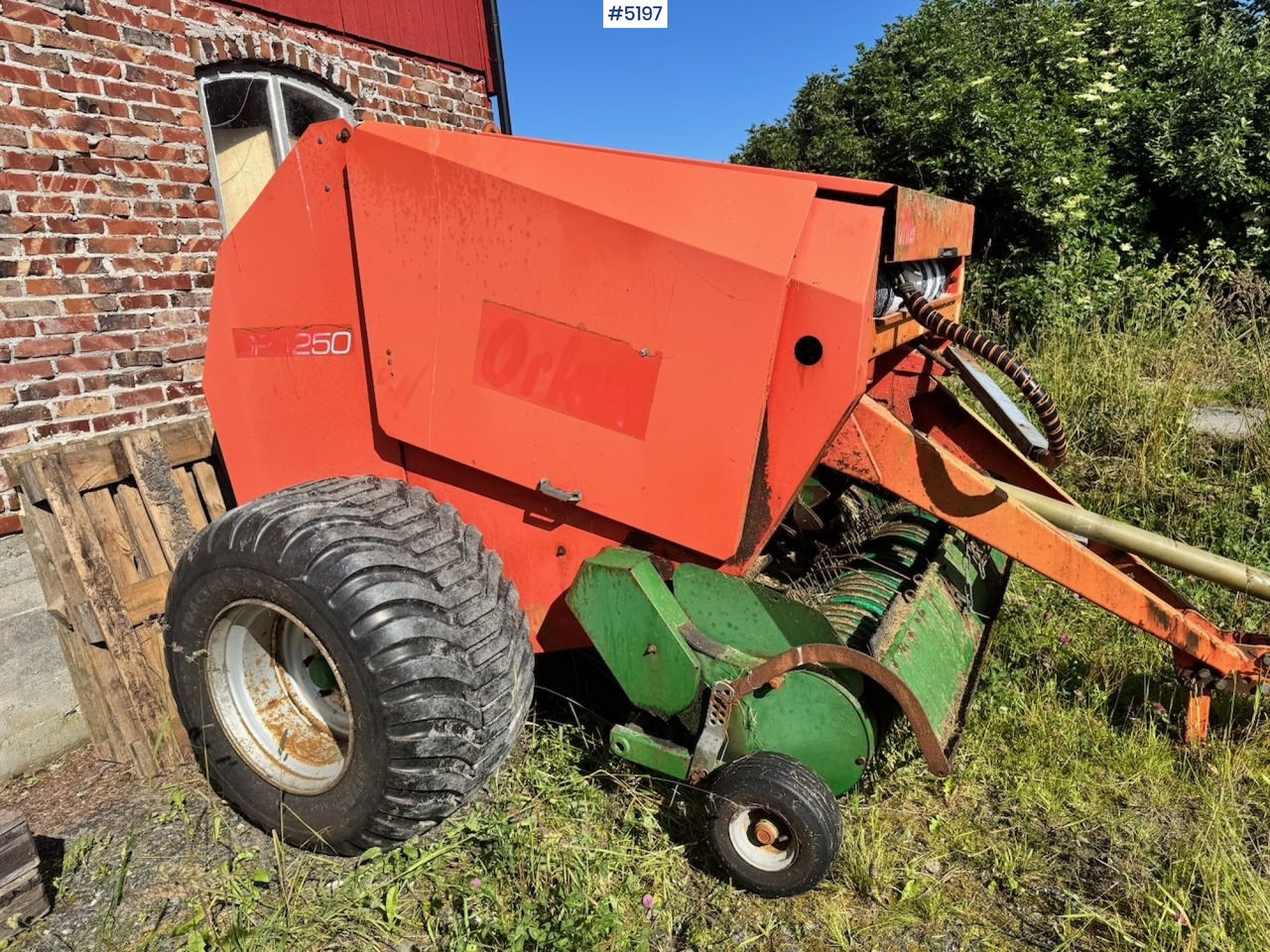 Ca. 2000 Orkel GP1250 Rundballepresse - Grünlandtechnik: das Bild 2 Ca. 2000 Orkel GP1250 Rundballepresse - Grünlandtechnik: das Bild 2