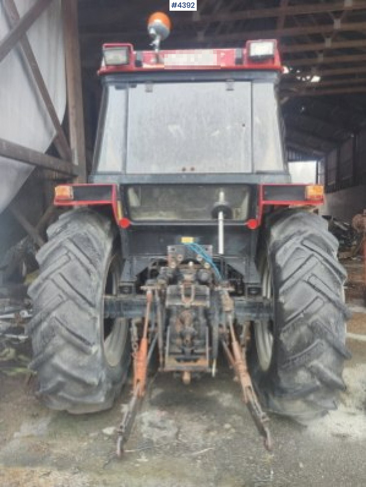 Case International 885XL 4x4 with trima loader - Traktor: das Bild 3 Case International 885XL 4x4 with trima loader - Traktor: das Bild 3
