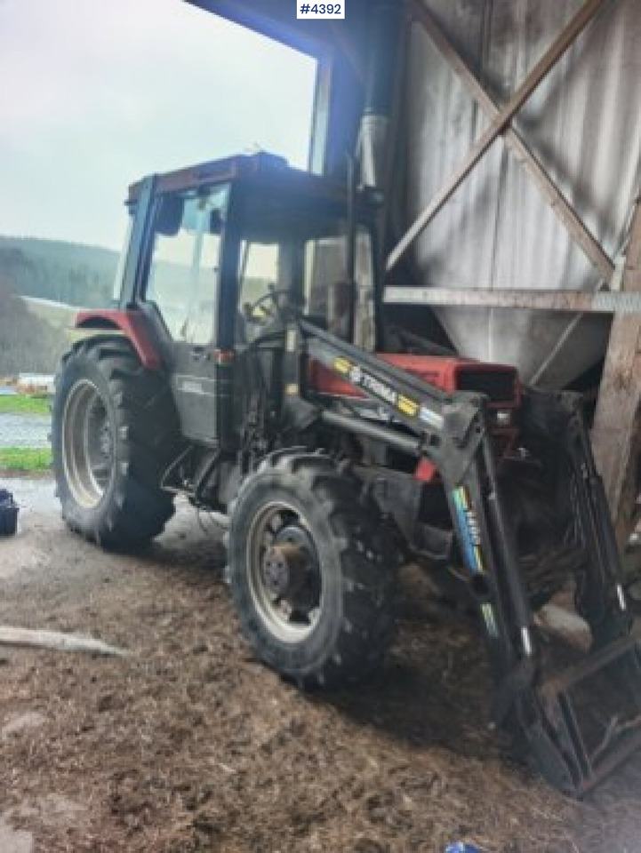 Case International 885XL 4x4 with trima loader - Traktor: das Bild 1 Case International 885XL 4x4 with trima loader - Traktor: das Bild 1
