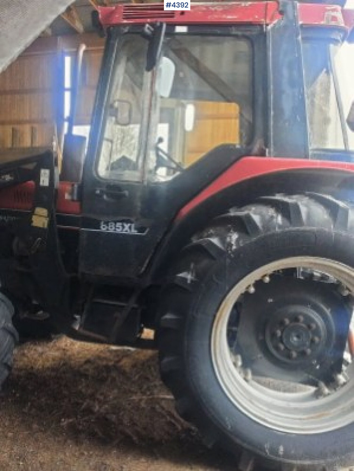 Case International 885XL 4x4 with trima loader - Traktor: das Bild 5 Case International 885XL 4x4 with trima loader - Traktor: das Bild 5