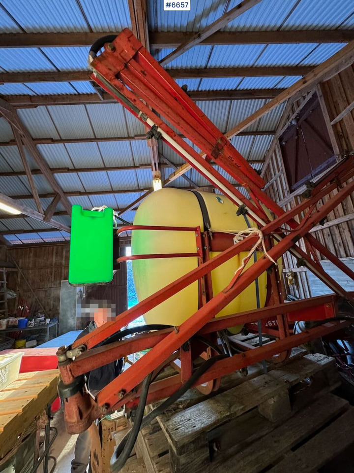 Hardi field sprayer, 8 meters - Pflanzenschutzspritze: das Bild 3 Hardi field sprayer, 8 meters - Pflanzenschutzspritze: das Bild 3