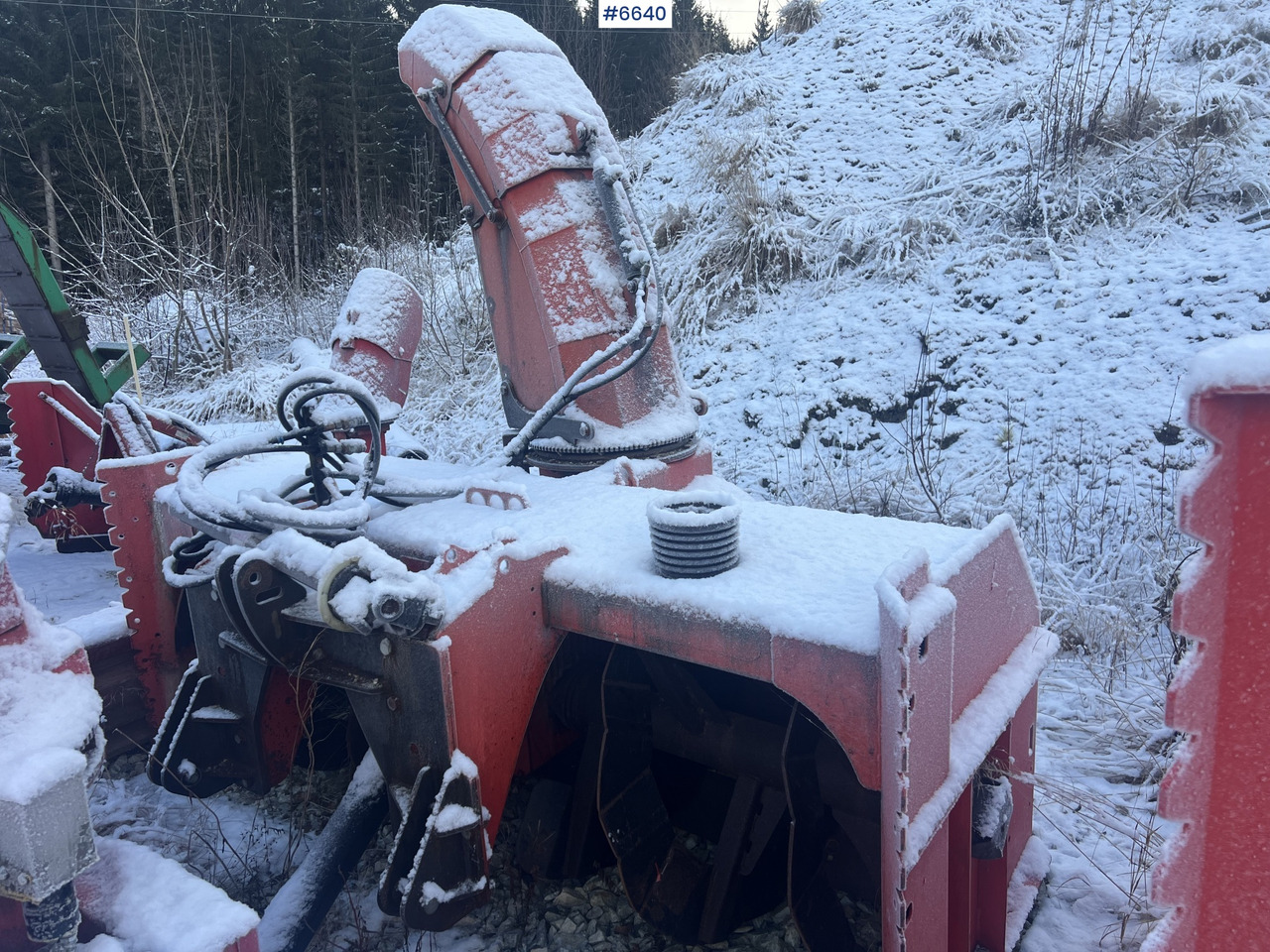 Globus snow blower for tractor - Kommunal-/ Sonderfahrzeug: das Bild 1 Globus snow blower for tractor - Kommunal-/ Sonderfahrzeug: das Bild 1