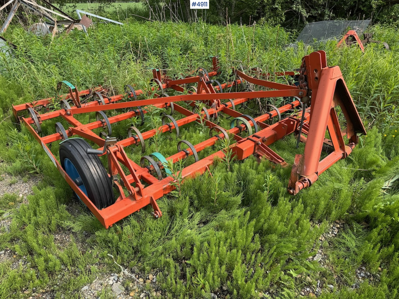 Kverneland 3 m Harrow. - Technik für Bodenbearbeitung: das Bild 4 Kverneland 3 m Harrow. - Technik für Bodenbearbeitung: das Bild 4