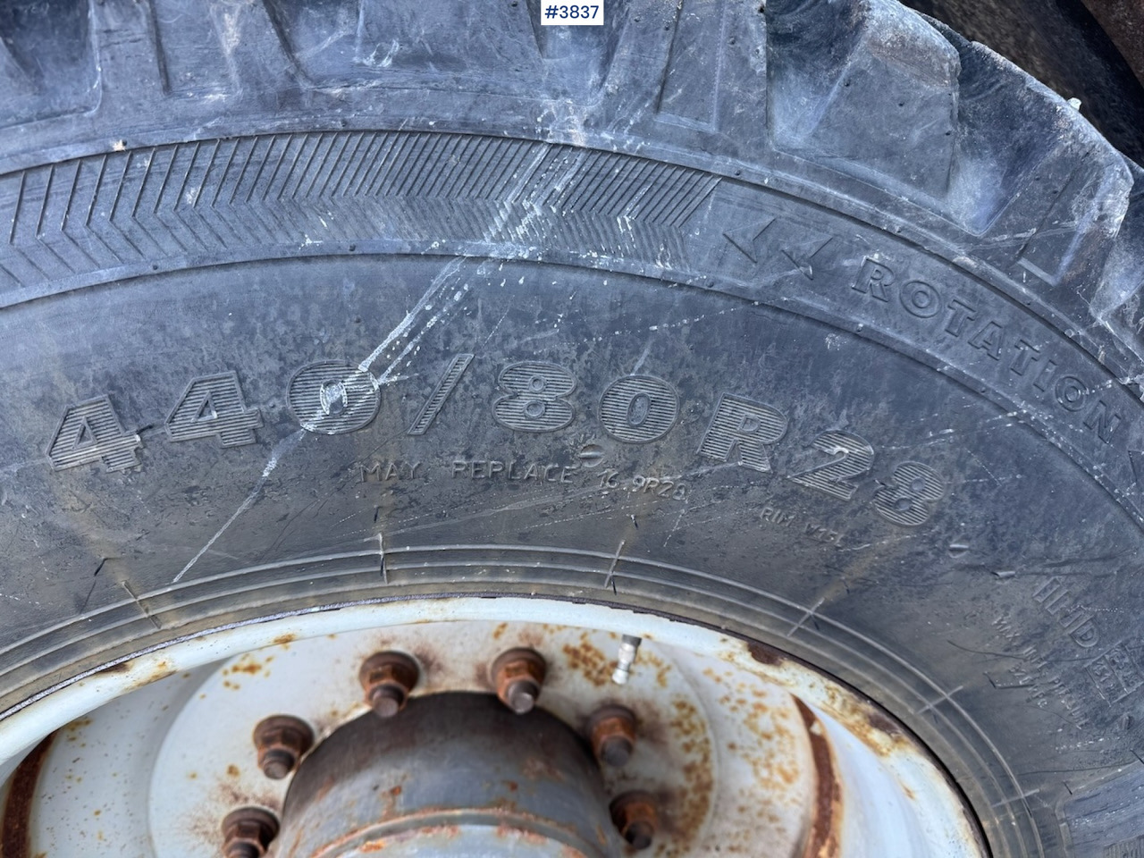 Komplettrad für Landmaschine Nokian TRI 2 Tires on rims: das Bild 7