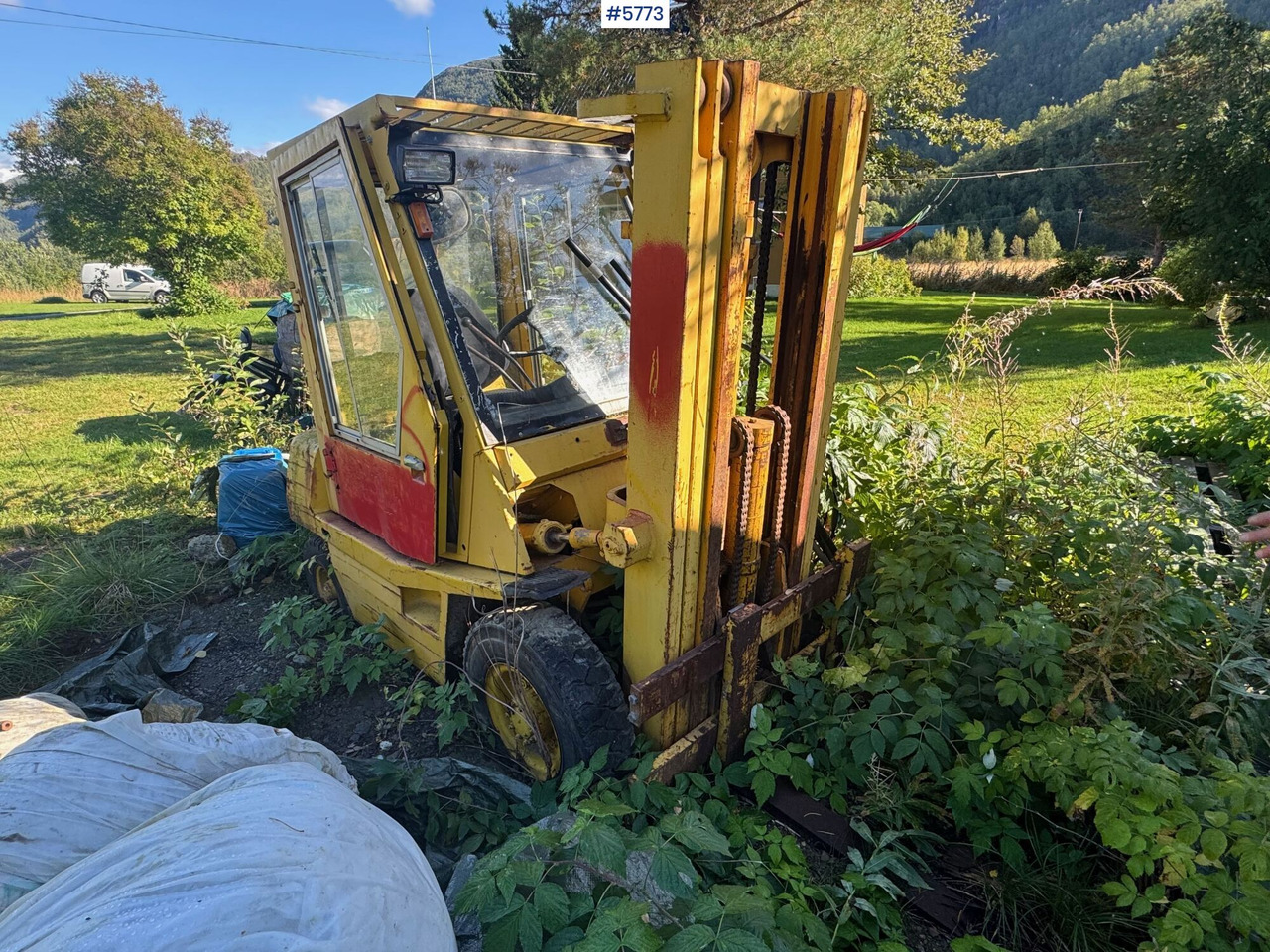 Toyota 02-3FD25 Truck. Repair object - Gabelstapler: das Bild 2 Toyota 02-3FD25 Truck. Repair object - Gabelstapler: das Bild 2