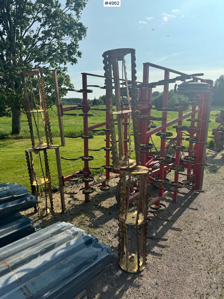 Väderstad Harrow - Technik für Bodenbearbeitung: das Bild 4 Väderstad Harrow - Technik für Bodenbearbeitung: das Bild 4