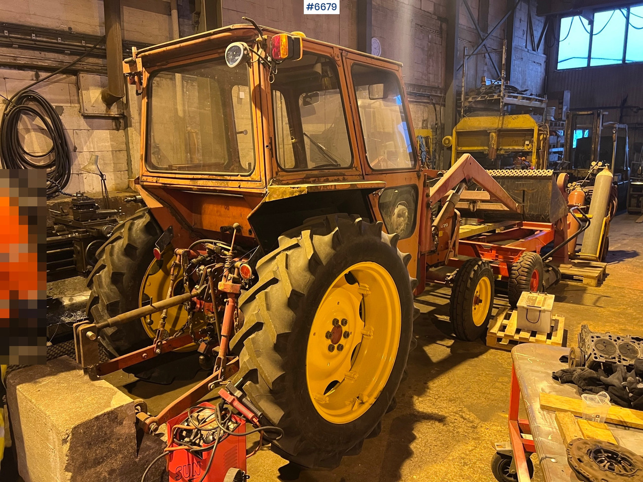 Volvo T430K traktor m/ frontlaster og skuffe - Traktor: das Bild 2 Volvo T430K traktor m/ frontlaster og skuffe - Traktor: das Bild 2