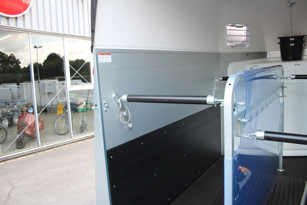Tiertransporter Anhänger Humbaur Equitos Alu Plus 2400 Pferdeanhänger Sattelkamme: das Bild 12
