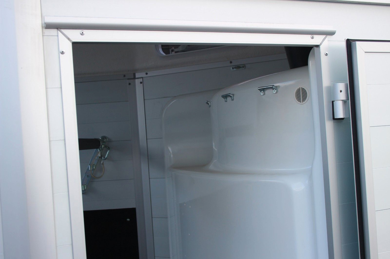 Tiertransporter Anhänger Humbaur Equitos Alu Plus 2400 Pferdeanhänger Sattelkamme: das Bild 14