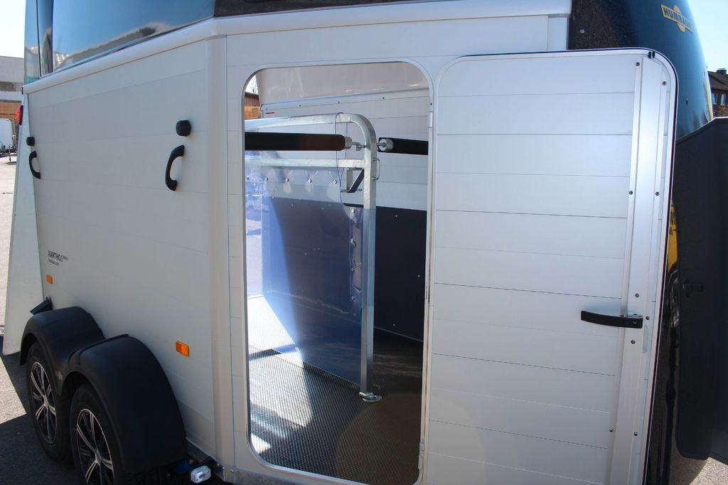 Humbaur XANTHOS AERO 2400 Sattelkammer 100KMH Pferdeanhä  – Leasing Humbaur XANTHOS AERO 2400 Sattelkammer 100KMH Pferdeanhä: das Bild 17